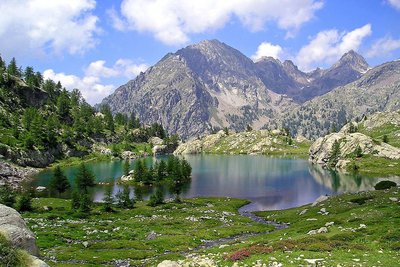 Le lac de Trécolpas en été, (2150 m)