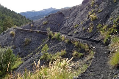 passage dans les marnes près de Châteauneuf d'Entraunes,