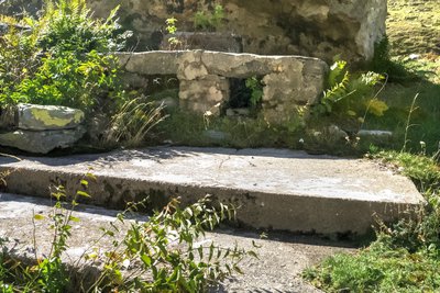 I resti di una cucina da campo nei pressi del Piazzale dei Cannoni