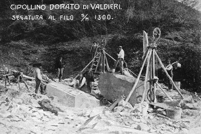 Foto d'archivio alla cava di marmo di Desertetto