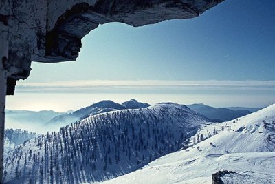 les secteurs des Mille fourches, (2041 m) et de l'Authion, 2080 m), en hiver