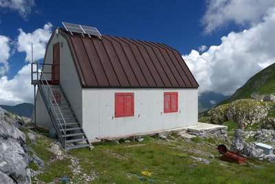 La Capanna scientifica e speleologica Morgantini