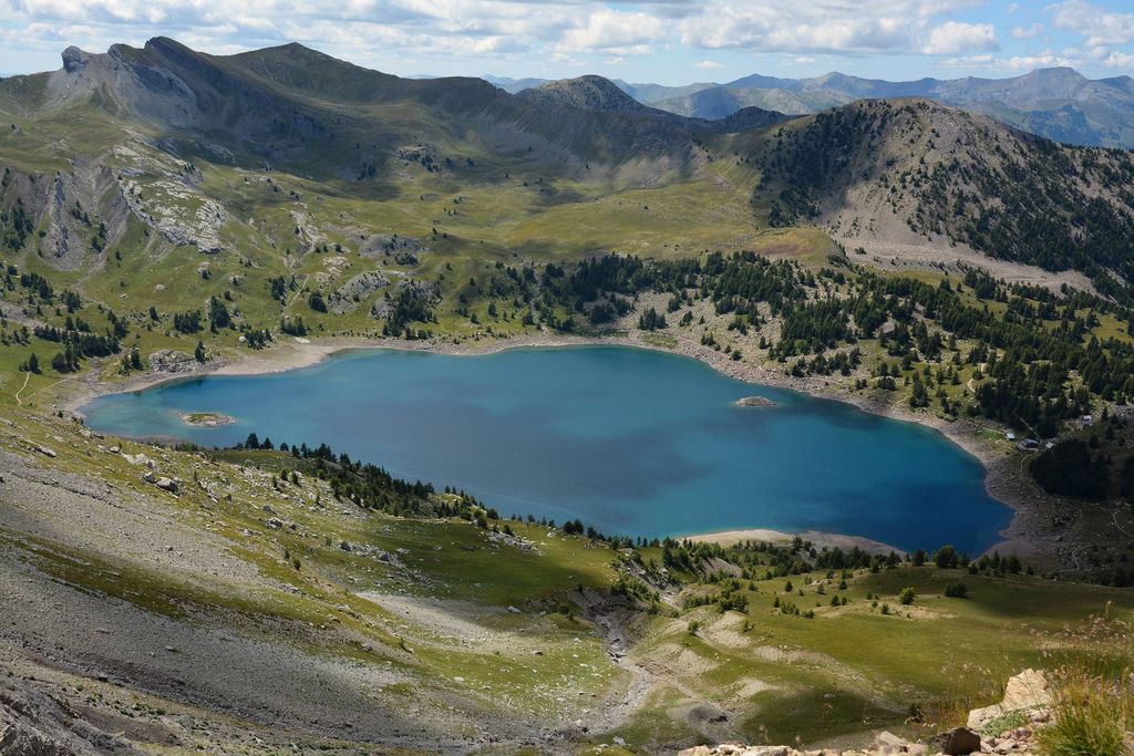 Randonnée au lac d'Allos en été