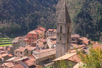 Randonnée Ligurie. Village de Pigna