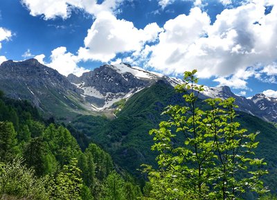 Panorama sugli impianti abbandonati del Cros e su Cima della Fascia